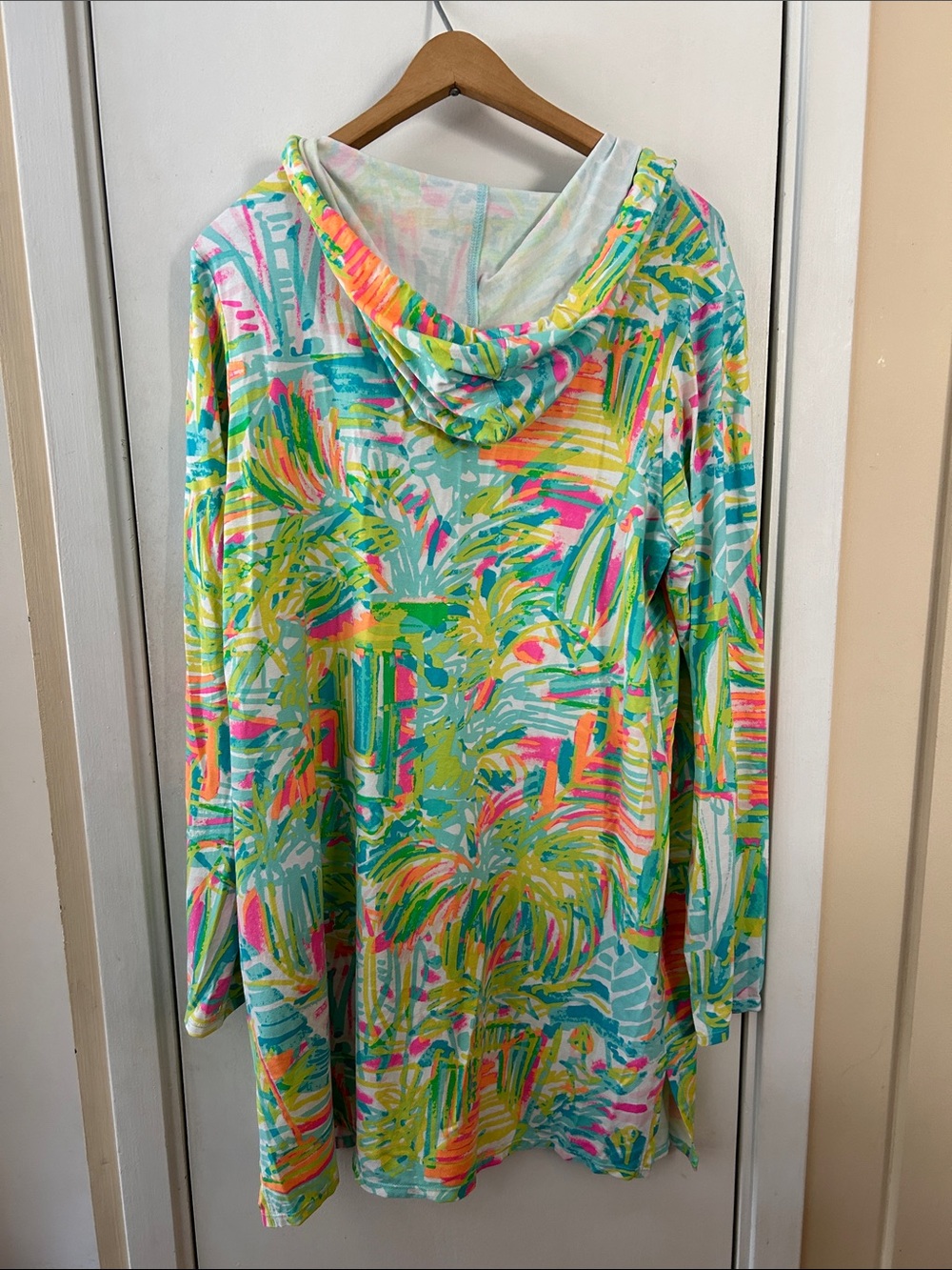 Fabulous Lilly Pulitzer Pastel Coverup Top with Hood XL - Picture 4 of 7